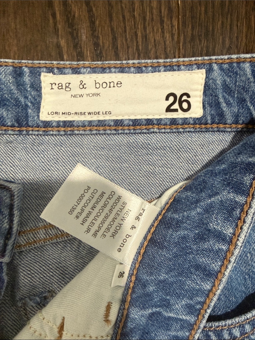 rag & bone Women's Relaxed Straight Jeans in Light Blue Denim - Picture 2 of 6